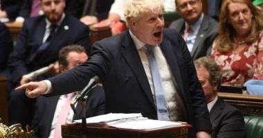 Stire din Actualitate : Boris Johnson este indignat și frustrat de fluxurile de migranți