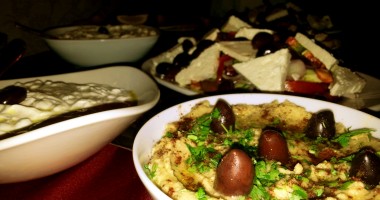 Stire din Diverse : Bucătăria grecească. De ce este atât de savuroasă