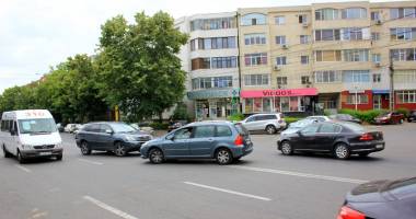 Trafic de coșmar pe bulevardul Lăpușneanu. "E o anomalie!" - 2