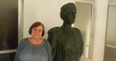 Stire din Social : Bustul Reginei Maria va fi amplasat în fața Muzeului de Artă Constanța