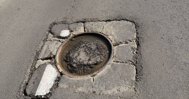 Capacele de canalizare, capcane pe străzile Constanței. Când vor fi aduse la nivelul asfaltului? - 3