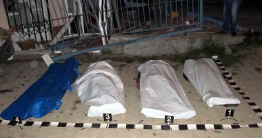 Stire din Eveniment : IMAGINI ȘOCANTE! Carnagiu din cauza vitezei. Patru tineri și-au găsit sfârșitul la peste 200 km/h