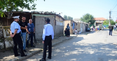 Focar de infecție în cartierul Palas.  Cine și de ce i-o fi adus pe romi acolo… - 8