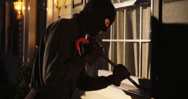 Stire din Eveniment : Case din Constanța, sparte de o gașcă de copii ai străzii