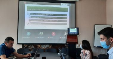 Stire din Cultură-Educație : Directorul Școlii „Mircea Eliade” din Cernavodă: „Am făcut un imens pas înainte în lupta cu hârțogăria”