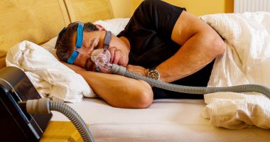 Stire din Sănătate : Cât de periculoasă este apneea de somn. Cum poate fi depistată