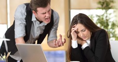 Stire din Economie : Cât de periculos este să-ți bagi nasul în afacerile bugetare!