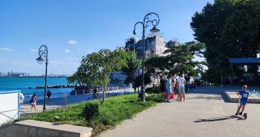 A treia vară în reparații. Cât va mai purta Cazinoul haine de șantier? - 3