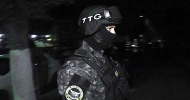 Captură impresionantă! Ce au găsit polițiștii la bișnițarii de țigări / Galerie FOTO - 5