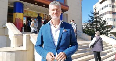 Stire din Politică-Administrație : Primarul oraşului Năvodari, Florin Chelaru, şi-a prezentat raportul de activitate pe 2021
