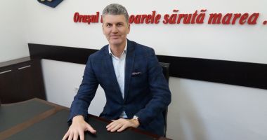 Stire din Politică-Administrație : Primarul din Năvodari, Florin Chelaru, la raport! Spaţii verzi amenajate şi sisteme de irigaţii montate în oraş
