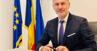 Stire din Politică-Administrație : Primarul din Năvodari, Florin Chelaru, la raport! „Cetățenii trebuie să cunoască activitatea funcționarilor publici”