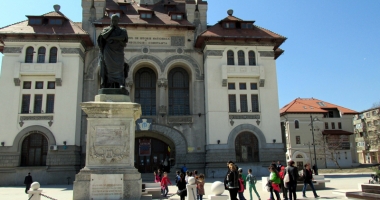 Stire din Cultură-Educație : Cine candidează la conducerea Muzeului de Istorie și Arheologie