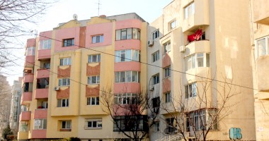Stire din Economie : Cine își plânge de milă după prăbușirea pieței imobiliare
