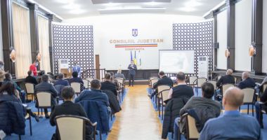 Stire din Politică-Administrație : Aleșii județeni, reuniți în ședință ordinară. Au fost votate 25 de proiecte