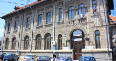 Stire din Cultură-Educație : Au fost odată în bănci, iar astăzi contribuie la înalta performanță a Colegiului „Mircea cel Bătrân”