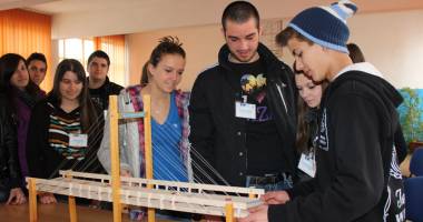 Stire din Cultură-Educație : Spania, o șansă nesperată pentru calificarea elevilor de la Colegiul de marină
