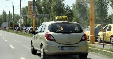 Stire din Eveniment : Modificări importante la examenul pentru permisul auto. Află ce se întâmplă dacă pici orașul!