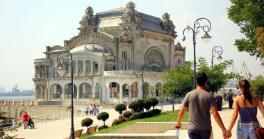 Stire din Economie : Constanța bate Capitala. De ce e mai scump să trăiești la malul mării decât în București
