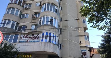 Scandaluri, gălăgie și obscenități! Salonul de masaj erotic le-a făcut viața un calvar - 2
