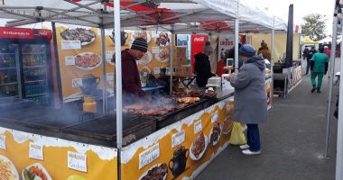 Constănțenii au luat cu asalt Târgul național TINIMTEX. Hainele din blană și piele sunt marea atracție! - 3