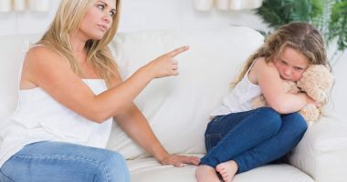 Stire din Social : Sfatul specialistului! „Educaţia copilului nu se face cu pumnul!”