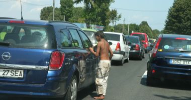 Copilașii "invizibili", cu mâna întinsă, de pe străzile Constanței! - 3