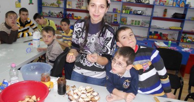 Cine sprijină copiii constănțeni cu dizabilități - 3