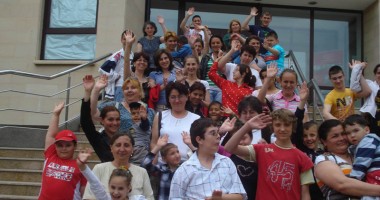 Cine sprijină copiii constănțeni cu dizabilități - 2
