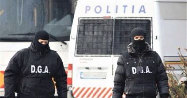 Corupţie la Anticorupţie! Comisar şef arestat, după ce ar fi cerut 20.000 de euro şpagă - 3