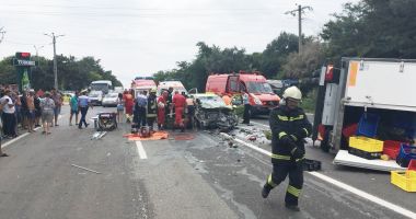 Pavăză în calea morții! Sens giratoriu, pe DN 39, la intersecția cu drumul spre Costinești - 2