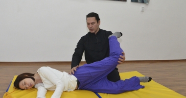 Stire din Sănătate : Kinetoterapia manuală, metodă de prevenire a coxartrozei