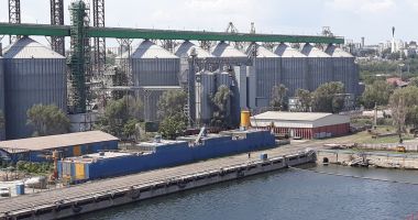 Stire din Economie : Creștere spectaculoasă a veniturilor operatorilor din portul Constanța, în anul 2019