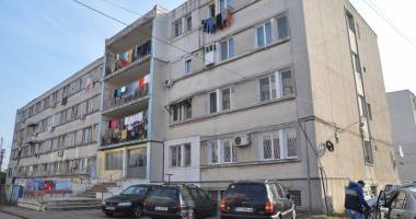 Crimă în cartierul CET.  Ucisă cu 11 lovituri de cuțit! - 3
