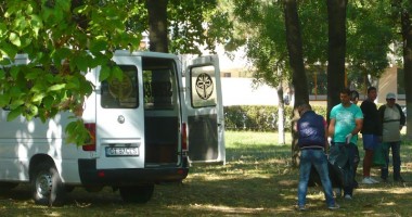 Stire din Eveniment : Galerie FOTO. Crimă în parcul Tăbăcăriei. Cadavrul găsit printre copaci