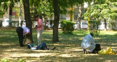 Galerie FOTO. Crimă în parcul Tăbăcăriei. Cadavrul găsit printre copaci - 4