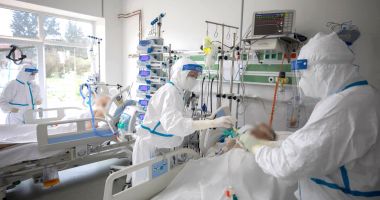 Stire din Social : Criză de medicamente. Spitalul de Infecţioase a cerut suplimentarea flacoanelor pentru Covid