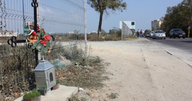 Stire din Eveniment : "Cimitirul" de pe marginea drumului