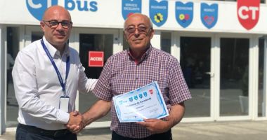 Stire din Social : Cel mai vechi angajat de la CT Bus s-a pensionat după cinci decenii de muncă