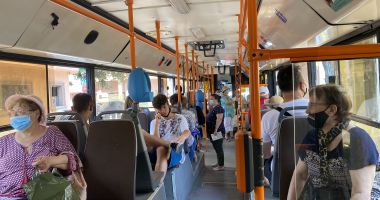Reclamații peste reclamații la CT BUS! Călătoria cu autobuzul, greu de suportat. „Ne sufocăm!” - 2