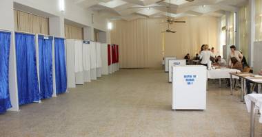 Stire din Cultură-Educație : Cutremurător scenariu la Universitatea "Ovidius". Se pregătește întoarcerea lui Dănuț Epure?