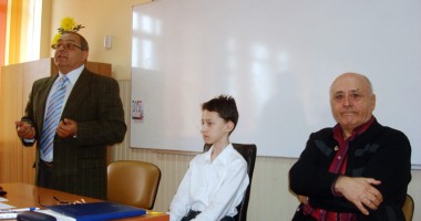 De ce ar alege elevii o carte  în loc să navigheze pe Facebook - 3