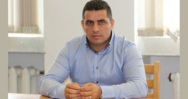 Stire din Politică-Administrație : Primarul Vasile Delicoti: "Grădiniţa şi dispensarul din comuna Poarta Albă sunt aproape gata"