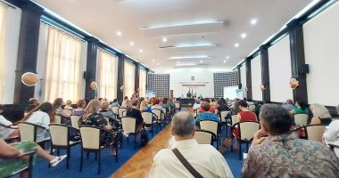 Este IȘJ Constanța o "relicvă" comunistă? Elevi dați afară de la dezbaterea publică - 2