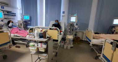 Vieţi conectate la aparatul de dializă. Centrul de la Spitalul Judeţean, colac de salvare - 4