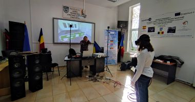 Liceeni de la "Dimitrie Leonida" au experimentat cel mai avansat simulator de vopsitorie virtuală 3D din Europa de Est - 3