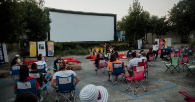 Stire din Cultură-Educație : Eforie Colorat – Intervenţie culturală. Artă şi ecologizare, la malul mării