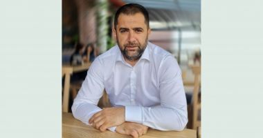 Stire din Politică-Administrație : Vicepreședintele Petre Enciu: "CJC va instala noi staţii de reîncărcare pentru automobilele electrice"
