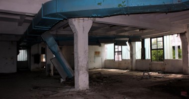 CONSTANȚA, IMAGINILE DEZASTRULUI - Afacerea de miliarde care-i mai "hrănește" doar pe hoții de fier vechi - 11
