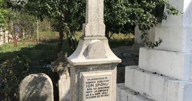 Troiță închinată eroilor din Primul Război Mondial, descoperită în cimitirul de la Vadu - 5